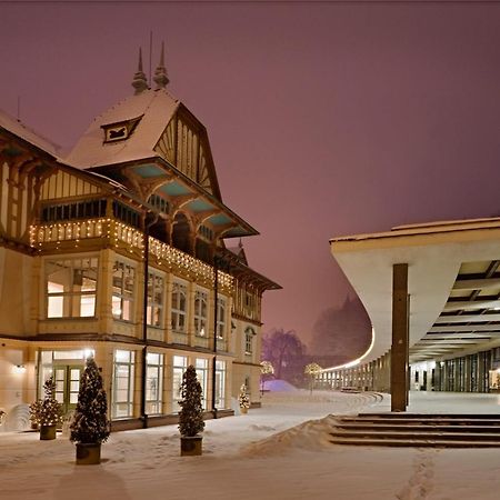 Kapsle Luhacovice Appartement Buitenkant foto