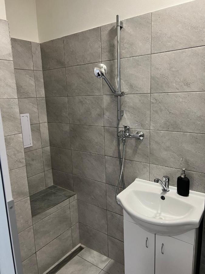 Kapsle Luhacovice Appartement Buitenkant foto
