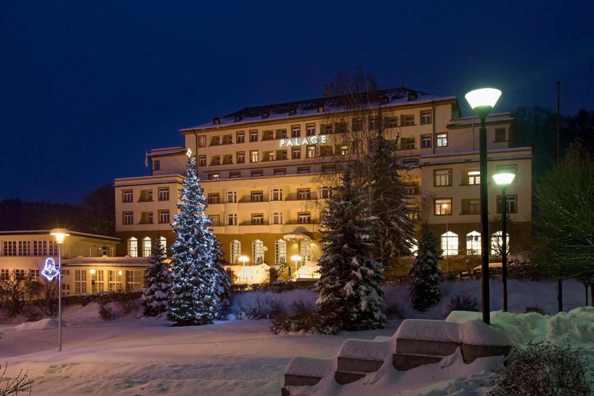Kapsle Luhacovice Appartement Buitenkant foto